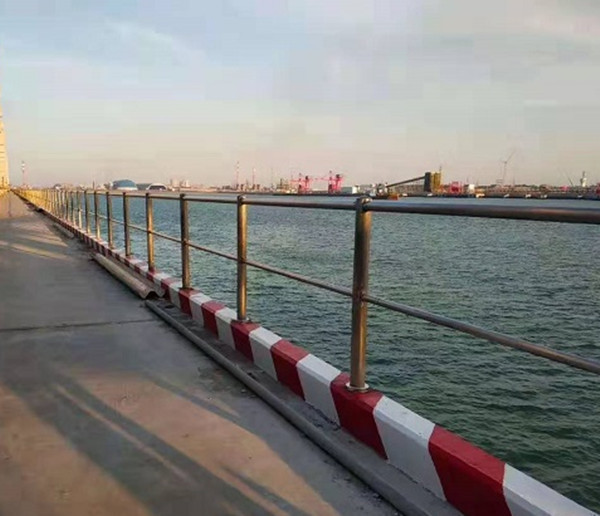 深水港碼頭護(hù)欄 深水港碼頭護(hù)欄